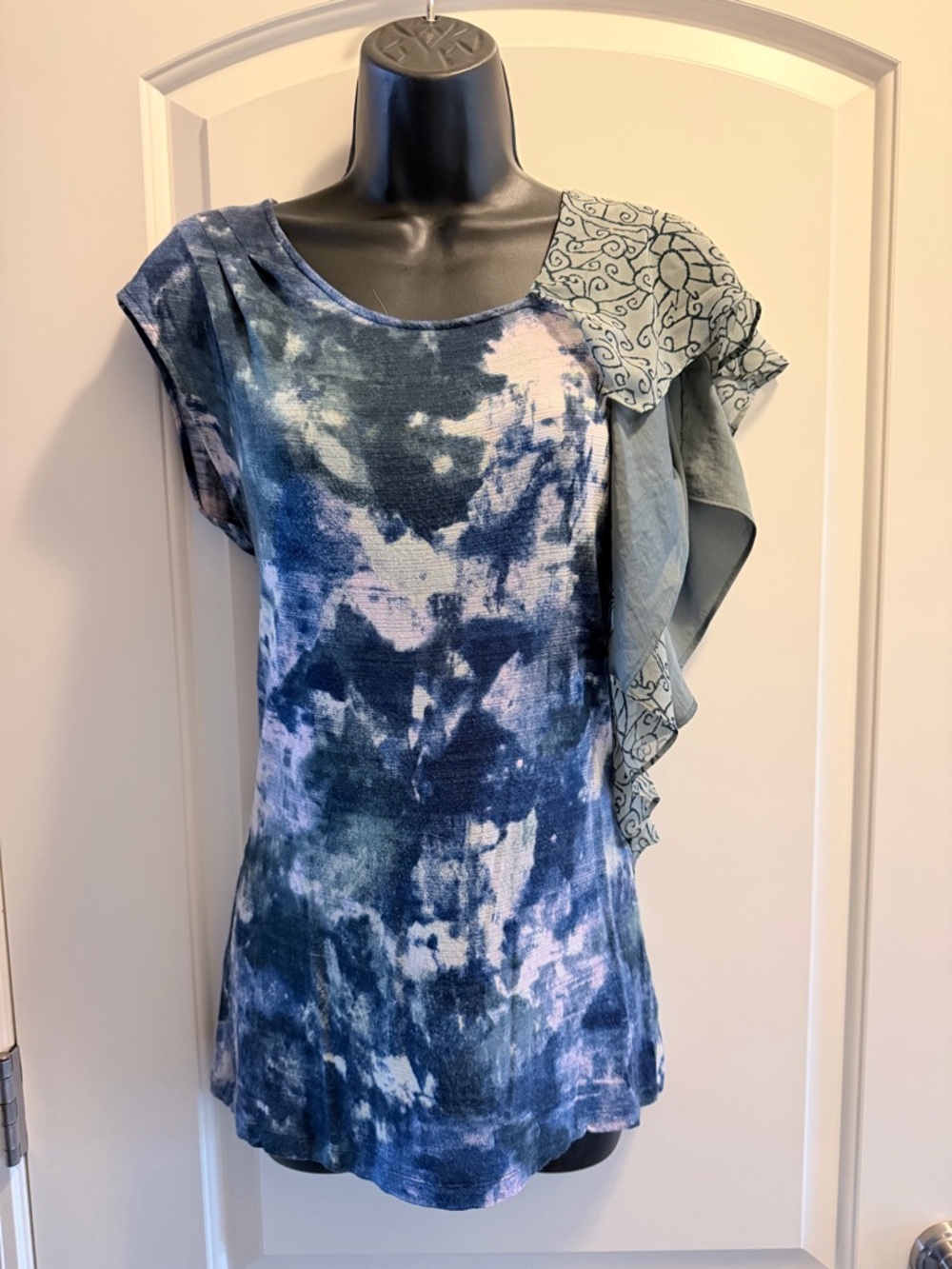 Deletta Blue Abstract Pattern Short Sleeve Top with Draped Shoulder Accent